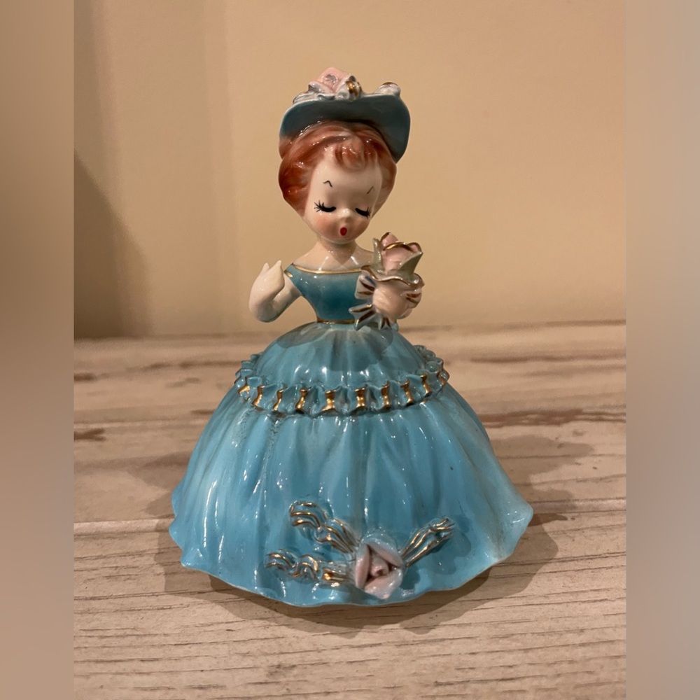 Vintage Arnart Cherchez La Femme Girl Figurine